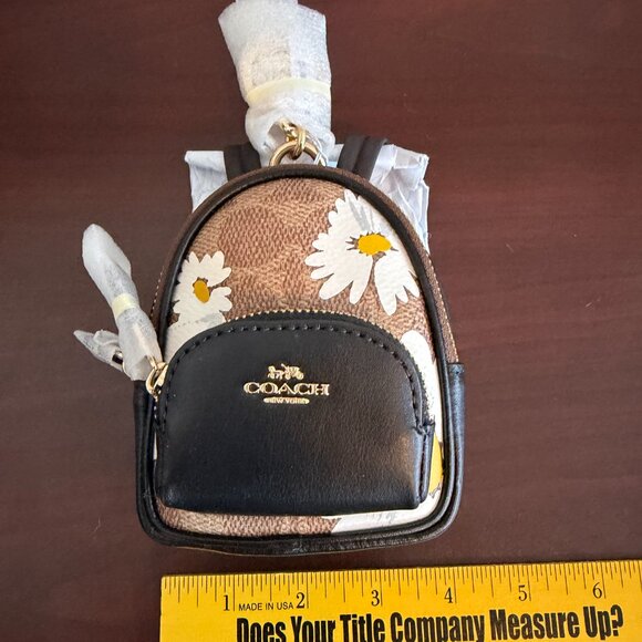 🎀 L@@K! COACH Mini Court Backpack Signature Daisy Print- Brand New with Tags 🎒 - Picture 4 of 9